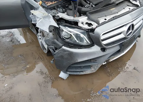 2018 Mercedes-Benz E 300 4Matic z USA, uszkodzony, nr VIN WDDZF4KB3JA355015